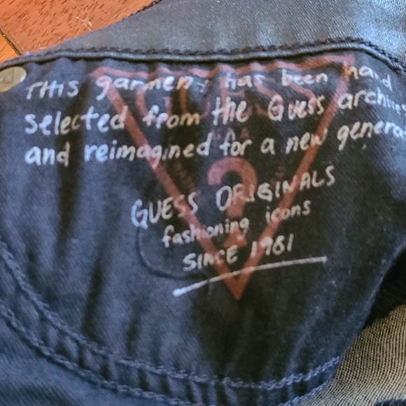 🔥Host Pick🔥 Guess 1981 high waisted skinny jeans-Size 27 - Picture 5 of 9